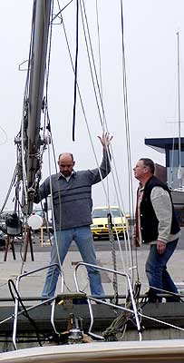 Foto van Hans die stoer staat te doen